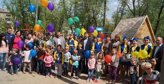 У Дарницькому районі відкрили оновлений парк відпочинку
